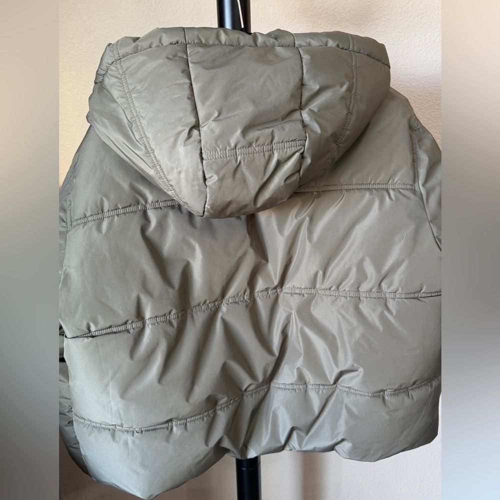 Zara Women’s Puff Coat - Picture 3 of 4